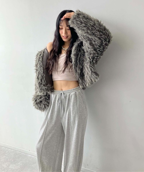 AS KNOW AS plus(アズノゥアズプラス)の「♪Wジップファスナー フェイクファーブルゾン(ブルゾン・レディース・グレイッシュベージュ/アイボリー系/チャコールグレー/ベージュ×ブラック/ブラウン系/チャコールグレー×ブラック・FREE)」の7枚目の写真