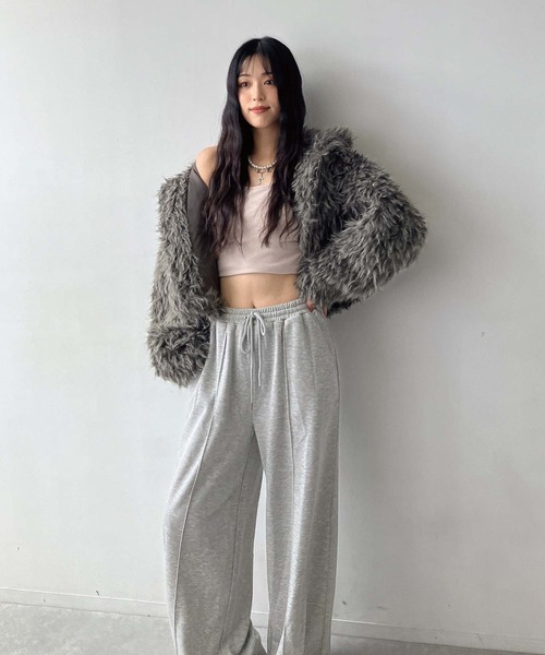 AS KNOW AS plus(アズノゥアズプラス)の「♪Wジップファスナー フェイクファーブルゾン(ブルゾン・レディース・グレイッシュベージュ/アイボリー系/チャコールグレー/ベージュ×ブラック/ブラウン系/チャコールグレー×ブラック・FREE)」の8枚目の写真