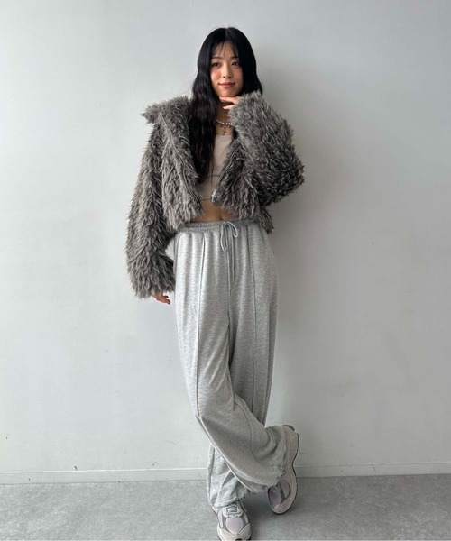 AS KNOW AS plus(アズノゥアズプラス)の「♪Wジップファスナー フェイクファーブルゾン(ブルゾン・レディース・グレイッシュベージュ/アイボリー系/チャコールグレー/ベージュ×ブラック/ブラウン系/チャコールグレー×ブラック・FREE)」の15枚目の写真