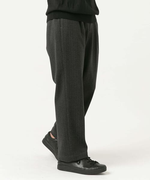 URBAN RESEARCH ROSSO MEN（アーバンリサーチロッソメン）の「ストレッチヘリンボーン1タックワイドスラックス（その他パンツ・メンズ・チャコールグレー/アイボリー/グレー系その他・MEDIUM/LARGE）」の19枚目の写真