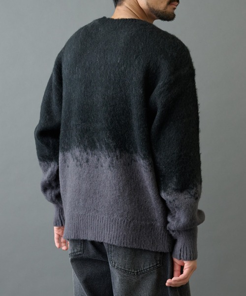 COLONY 2139（コロニートゥーワンスリーナイン）の「モヘアライクグラデーションニット（ニット/セーター・メンズ・ブラック/グレー/ブラウン・MEDIUM/LARGE）」の6枚目の写真