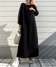 Q | ソフトダンボールバイカラーラインワンピース(ワンピース)