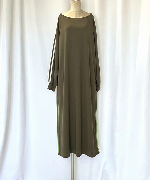 Q(キュー)の「ソフトダンボールバイカラーラインワンピース(ワンピース・レディース・ブラック/ダークオリーブ・MEDIUM)」の13枚目の写真