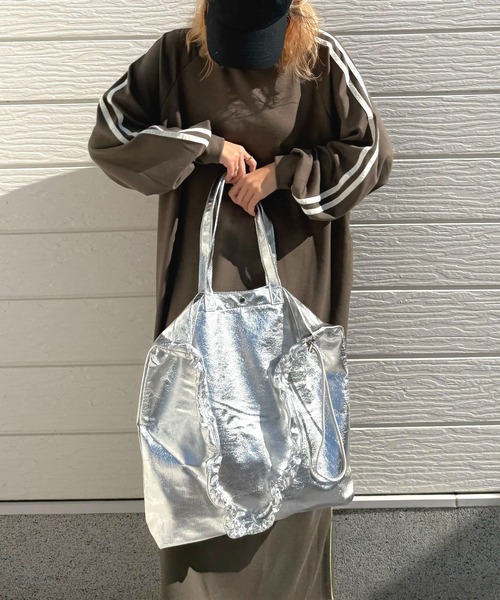 Q(キュー)の「ソフトダンボールバイカラーラインワンピース(ワンピース・レディース・ブラック/ダークオリーブ・MEDIUM)」の3枚目の写真