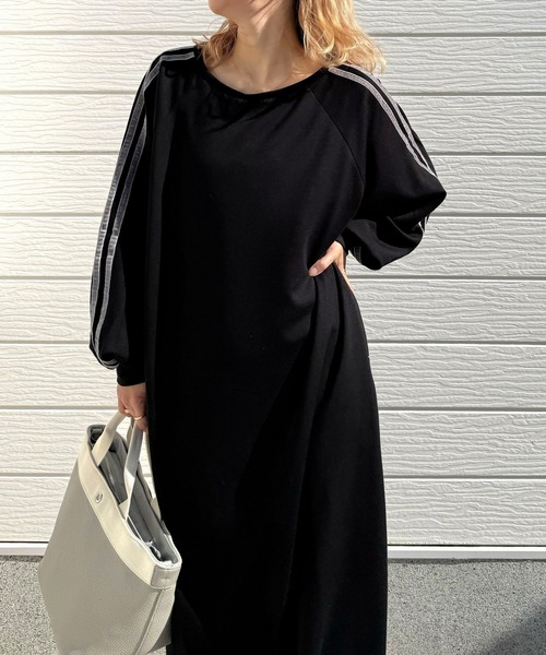 Q(キュー)の「ソフトダンボールバイカラーラインワンピース(ワンピース・レディース・ブラック/ダークオリーブ・MEDIUM)」の7枚目の写真