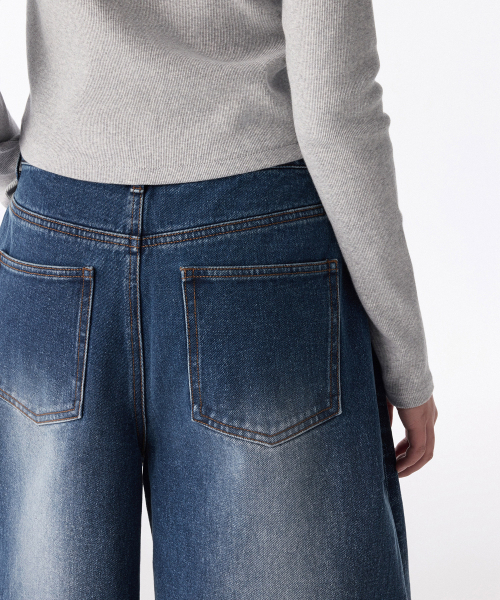 MUSINSA STANDARD WOMAN（ムシンサスタンダードウーマン）の「ウィメンズビッグブラシワイドバミューダデニムパンツ[ミディアムインディゴ]（デニムパンツ・レディース・その他・29/30/27/26/25/24/28）」の6枚目の写真
