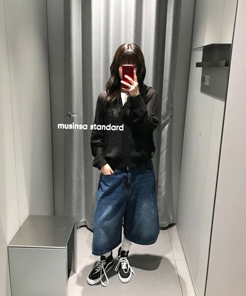 MUSINSA STANDARD WOMAN（ムシンサスタンダードウーマン）の「ウィメンズビッグブラシワイドバミューダデニムパンツ[ミディアムインディゴ]（デニムパンツ・レディース・その他・29/30/27/26/25/24/28）」の11枚目の写真