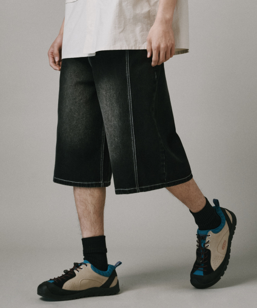 Verdnt（バーダント）の「切開ウォッシュドデニムバミューダパンツ[ブラック]（その他パンツ・レディース・ブラック・SMALL/MEDIUM/LARGE/X-LARGE）」の4枚目の写真
