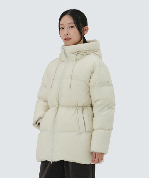 Snow Peak（スノーピーク）の「SnowPeak / LW Wmn's M Leng Heavy Down Jacket ヘビーダウンジャケット 海外限定（ダウンベスト・レディース・サンドベージュ/バーガンディー/ブラック・L/S/M）」の2枚目の写真