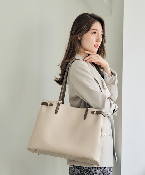 12Twelve Agenda(トゥエルブ アジェンダ)の「大容量配色ベルトA4バッグ(トートバッグ・レディース・グレー/チャコールグレー/ベージュ/ブラウン系その他/ベージュ系その他/グレー系その他/グレー系その他2・FREE)」の15枚目の写真