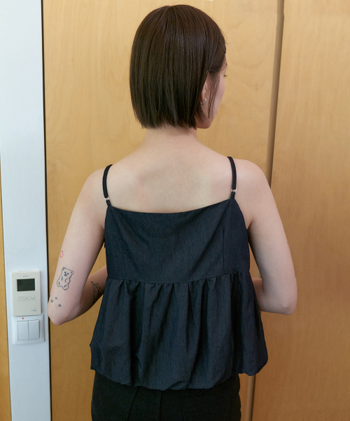 STEP AROUND(ステップアラウンド)の「Draping bustier top_BLACK DENIM(シャツ/ブラウス・レディース・その他・SMALL/MEDIUM)」の2枚目の写真