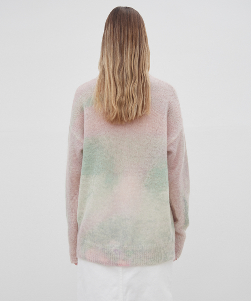 LEVAR(レバー)の「Mohair Gradation Round Knit - Gradation Pink(ニット/セーター・レディース・ピンク・FREE)」の3枚目の写真