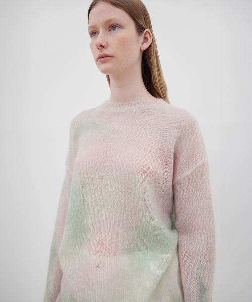 LEVAR(レバー)の「Mohair Gradation Round Knit - Gradation Pink(ニット/セーター・レディース・ピンク・FREE)」の4枚目の写真