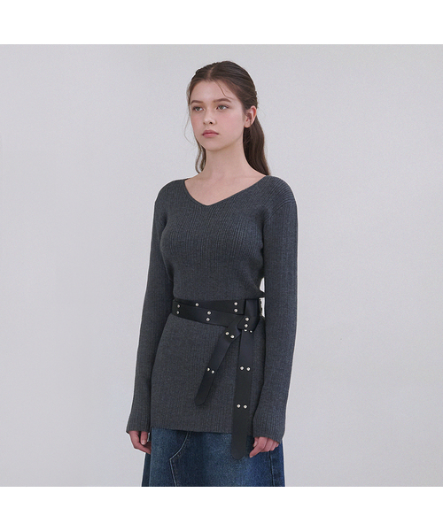 MICANE（ミケーネ）の「グレディVネックニットベルトセットアップ（ニット/セーター・レディース・チャコール/ブラック・X-LARGE/LARGE/MEDIUM/SMALL/X-SMALL）」の2枚目の写真