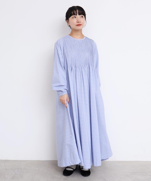 l'atelier du savon（アトリエドサボン）の「バスクシャツみたいなピンタックワンピース（ワンピース・レディース・オフホワイト/サックスブルー/ブラック/ピンク/レッド・FREE）」の7枚目の写真