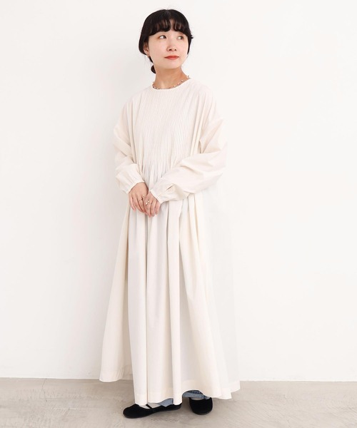 l'atelier du savon（アトリエドサボン）の「バスクシャツみたいなピンタックワンピース（ワンピース・レディース・オフホワイト/サックスブルー/ブラック/ピンク/レッド・FREE）」の22枚目の写真