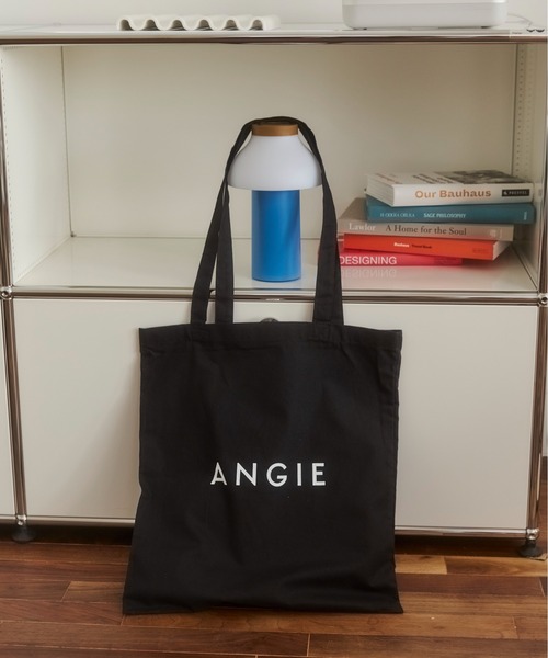 ANGIE（アンジー）の「ロゴ カラー コットン トート バック（A4収納可）（トートバッグ・レディース・ナチュラル/ブラック/サックスブルー/ライトピンク/ケリーグリーン/ネイビー/ロイヤルブルー/ライトパープル/マスタード/オレンジ/ブラウン/レッド・FREE）」の2枚目の写真