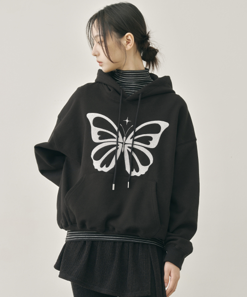 NICK&NICOLE(ニックアンドニコール)の「BUTTERFLY EMBROIDERY HOODIE_BLACK SILVER(パーカー・レディース・その他・FREE)」の4枚目の写真