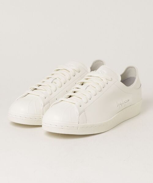 Y-3(ワイスリー)の「Y-3 SUPERSTAR(スニーカー・メンズ・ホワイト・25.5cm/26.0cm/26.5cm/27.0cm/27.5cm/28.0cm/28.5cm/23.5cm/24.5cm/22.5cm/23.0cm/24.0cm/29.0cm/29.5cm)」の4枚目の写真