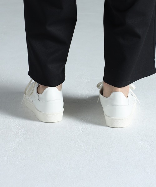 Y-3(ワイスリー)の「Y-3 SUPERSTAR(スニーカー・メンズ・ホワイト・25.5cm/26.0cm/26.5cm/27.0cm/27.5cm/28.0cm/28.5cm/23.5cm/24.5cm/22.5cm/23.0cm/24.0cm/29.0cm/29.5cm)」の3枚目の写真