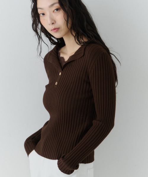 NUJOH(ヌゾ)の「Layered Lace Henley Knit / レイヤードレースヘンリーニット(Tシャツ/カットソー・レディース・ライトベージュ/ブラウン/ホワイト/チャコールグレー・FREE)」の7枚目の写真