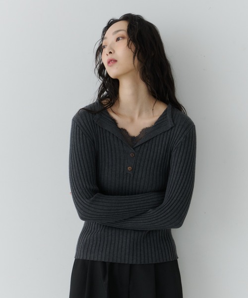 NUJOH(ヌゾ)の「Layered Lace Henley Knit / レイヤードレースヘンリーニット(Tシャツ/カットソー・レディース・ライトベージュ/ブラウン/ホワイト/チャコールグレー・FREE)」の15枚目の写真