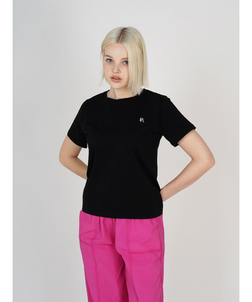 NITINA(ニティナ)の「シグニチャー刺繍TシャツBK(Tシャツ/カットソー・レディース・ブラック・FREE)」の1枚目の写真