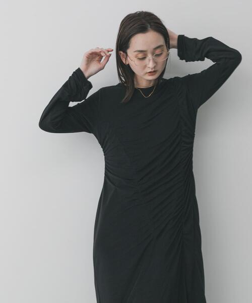SENSE OF PLACE by URBAN RESEARCH(センスオブプレイスバイアーバンリサーチ)の「シアーレイヤードシャーリングワンピース(ワンピース・レディース・ブラック/ベージュ・S/ONE)」の2枚目の写真