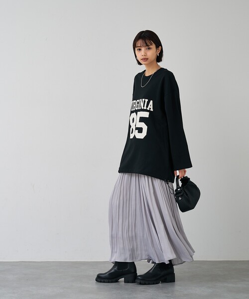 abahouse mavie（アバハウスマヴィ）の「【オーバーサイズ】裏毛ドロストロゴプルオーバー（スウェット・レディース・ネイビー/ブラック/ライトグレー・フリー）」の20枚目の写真