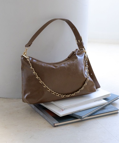 LOWRYS FARM（ローリーズファーム）の「チェーンツキ２ＷＡＹショルダー　634539（ショルダーバッグ・レディース・ブラック/ブラウン/ベージュ・FREE）」の2枚目の写真