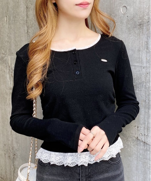 INGNI（イング）の「ヘンリーネックレース付プレートロゴ長袖リブトップス（Tシャツ/カットソー・レディース・ブラック/グレー・M）」の14枚目の写真