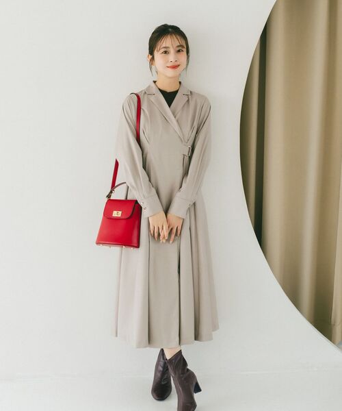 COHINA（コヒナ）の「ウエストベルトテーラードワンピース 【低身長・小柄女性】（ワンピース・レディース・ベージュ/ネイビー・SHORT/REGULAR）」の2枚目の写真