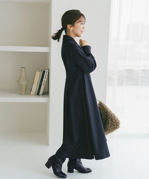 COHINA（コヒナ）の「ウエストベルトテーラードワンピース 【低身長・小柄女性】（ワンピース・レディース・ベージュ/ネイビー・SHORT/REGULAR）」の3枚目の写真