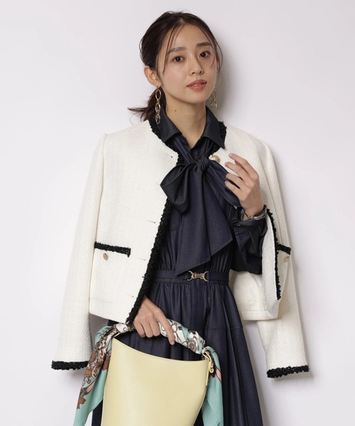 JUSGLITTY(ジャスグリッティー)の「ブレードトリムツイードジャケット(その他アウター・レディース・オフホワイト/ブルー系その他3・2/1)」の4枚目の写真