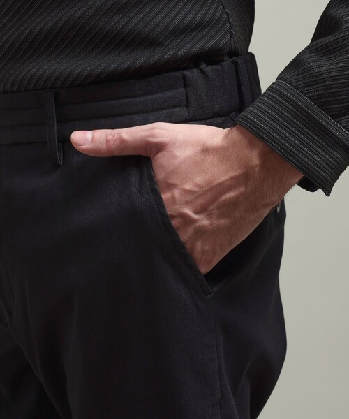 HIDEAWAYS NICOLE(ハイダウェイニコル)の「【HIDEAWAYS BLACK】ガムストレッチブライトシャンブレー イージースラックス(その他パンツ・メンズ・ブラック/ネイビー・XL/M/L/S)」の11枚目の写真