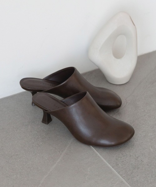 LOWRYS FARM(ローリーズファーム)の「オブリークトゥミュール 637750(サンダル・レディース・ブラック/ブラウン・MEDIUM/LARGE)」の1枚目の写真