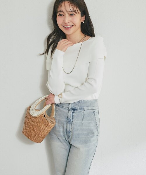 La boutique BonBon（ラブティックボンボン）の「【最強愛されニット】クールタッチUVオフショルニット（ニット/セーター・レディース・サックスブルー/ネイビー/ホワイト/ピンク・FREE）」の5枚目の写真