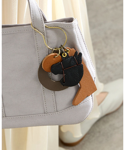 IENA(イエナ)の「《WEB限定/追加》HItsuki/ヒツキ horse charm Re チャーム(キーケース/キーアクセサリー・レディース・ブラック・FREE)」の1枚目の写真