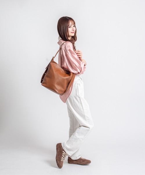 AULENTTI（オウレンティ）の「【AULENTTI/オウレンティ】トートバッグ　マグネット（トートバッグ・レディース・ブラック/ブラウン/ダークブラウン・FREE）」の8枚目の写真