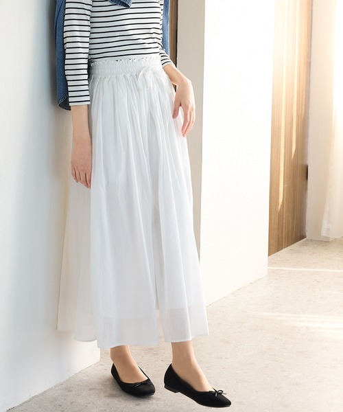 Honeys(ハニーズ)の「ロングスカート(スカート・レディース・オフホワイト/ブラック/サックスブルー/スミクロ/グリーン・S/M/LL/L)」の1枚目の写真