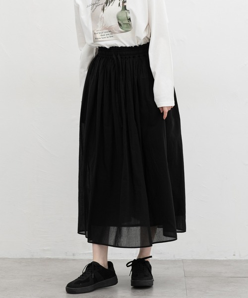 Honeys(ハニーズ)の「ロングスカート(スカート・レディース・オフホワイト/ブラック/サックスブルー/スミクロ/グリーン・S/M/LL/L)」の2枚目の写真