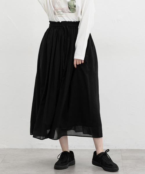 Honeys(ハニーズ)の「ロングスカート(スカート・レディース・オフホワイト/ブラック/サックスブルー/スミクロ/グリーン・S/M/LL/L)」の10枚目の写真