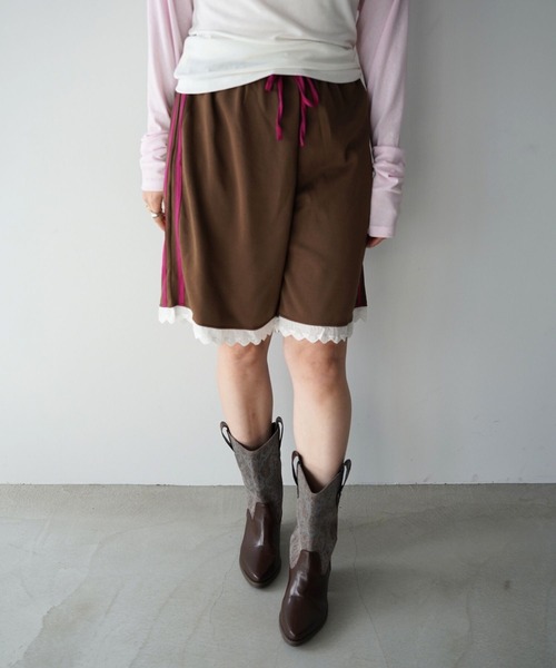 SANSeLF(サンセルフ)の「【SANSeLF】サイドラインレーストリムハーフパンツ saw26s027(その他パンツ・レディース・ネイビー/ブラウン・FREE)」の1枚目の写真