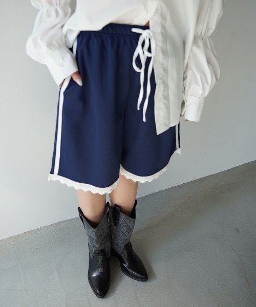 SANSeLF(サンセルフ)の「【SANSeLF】サイドラインレーストリムハーフパンツ saw26s027(その他パンツ・レディース・ネイビー/ブラウン・FREE)」の5枚目の写真