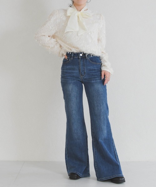 31 Sons de mode（トランテアン　ソン　ドゥ　モード）の「美脚フレアデニムパンツ（その他パンツ・レディース・ブラック/ブルー・S/M）」の3枚目の写真