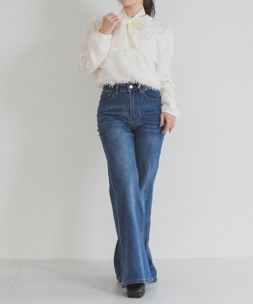 31 Sons de mode（トランテアン　ソン　ドゥ　モード）の「美脚フレアデニムパンツ（その他パンツ・レディース・ブラック/ブルー・S/M）」の9枚目の写真