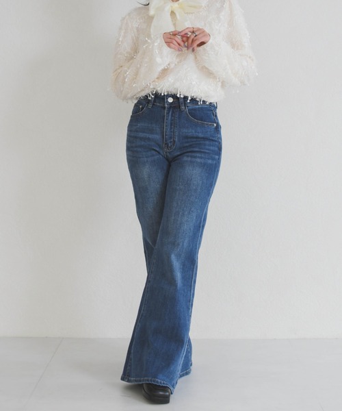 31 Sons de mode（トランテアン　ソン　ドゥ　モード）の「美脚フレアデニムパンツ（その他パンツ・レディース・ブラック/ブルー・S/M）」の7枚目の写真