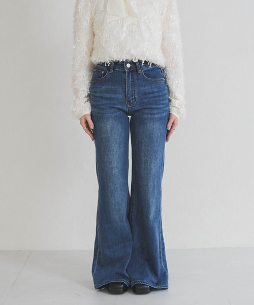 31 Sons de mode（トランテアン　ソン　ドゥ　モード）の「美脚フレアデニムパンツ（その他パンツ・レディース・ブラック/ブルー・S/M）」の16枚目の写真