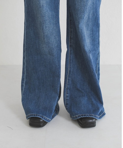 31 Sons de mode（トランテアン　ソン　ドゥ　モード）の「美脚フレアデニムパンツ（その他パンツ・レディース・ブラック/ブルー・S/M）」の20枚目の写真