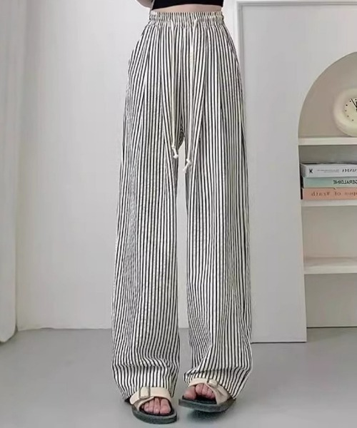 Ritzy(リッツィー)の「シアサッカーストライプ イージーワイドパンツ(その他パンツ・レディース・レッド/ベージュ/ブラック・L/M)」の6枚目の写真